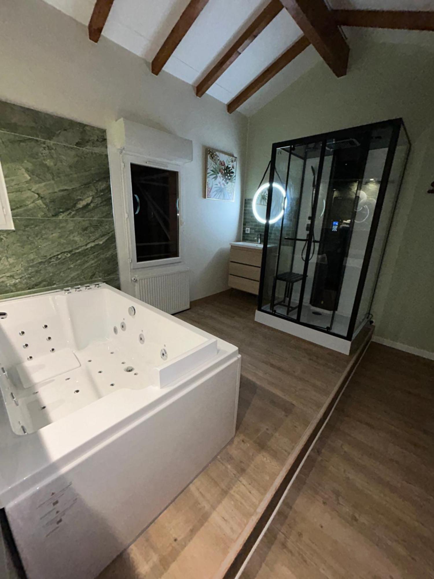 Appart Hotel Le 8 La Suite & Spa - Parking Gratuit - Mâcon Exterior foto